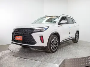 SUV 600
