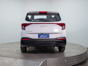 Kia CARENS 2023 usado — vista 6 | Pompeyo Carrasco