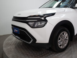 Kia CARENS 2023 usado — vista 19 | Pompeyo Carrasco