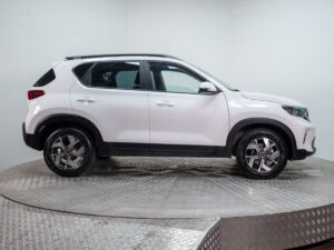 Kia SONET 2023 usado — vista 8 | Pompeyo Carrasco