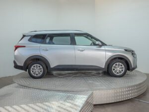 Kia CARENS 2023 usado — vista 8 | Pompeyo Carrasco