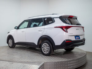 Kia CARENS 2023 usado — vista 5 | Pompeyo Carrasco