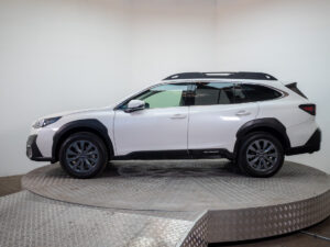 Subaru OUTBACK 2023 usado — suv | Pompeyo Carrasco