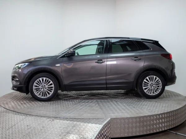 Opel GRANDLAND X 2021 usado — Pompeyo Carrasco — foto 4