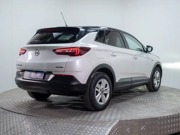 Opel GRANDLAND 2022 usado — Pompeyo Carrasco — foto 7