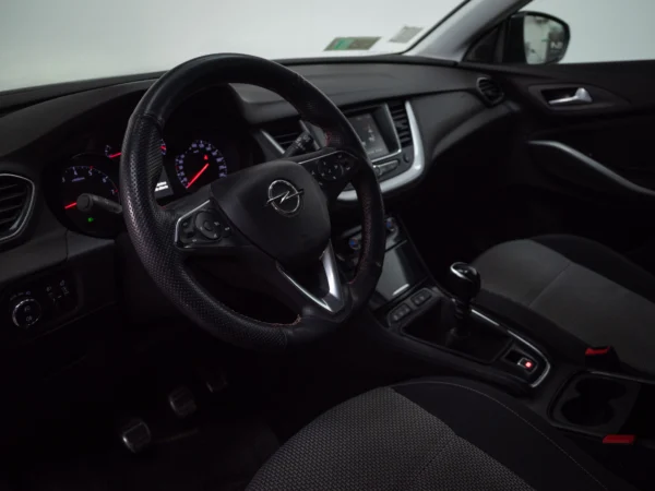 Opel GRANDLAND 2022 usado — Pompeyo Carrasco — foto 11