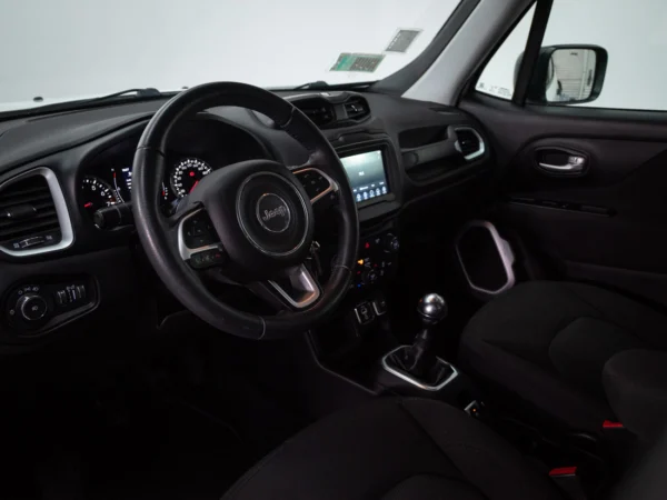 JEEP RENEGADE 2023 usado — Pompeyo Carrasco — foto 10