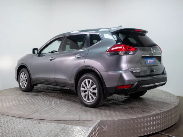 NISSAN X-TRAIL 2023 usado — Pompeyo Carrasco — foto 6