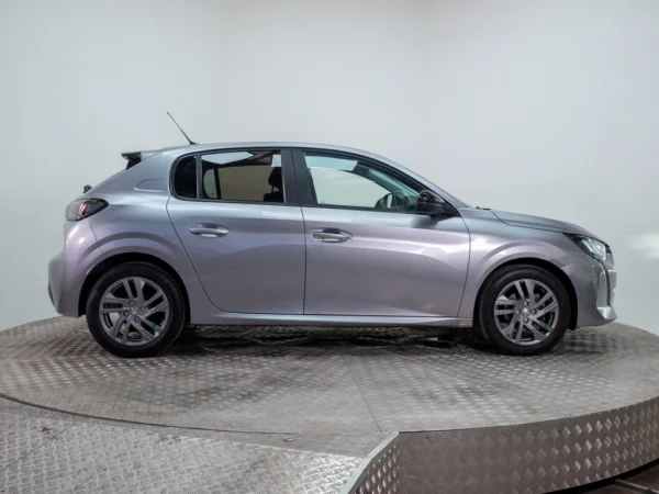 Peugeot 208 2023 usado — Pompeyo Carrasco — foto 8