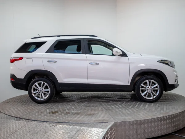 DFSK SUV 560 2023 usado — Pompeyo Carrasco — foto 8
