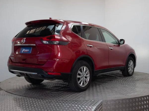 NISSAN X-TRAIL 2023 usado — Pompeyo Carrasco — foto 7
