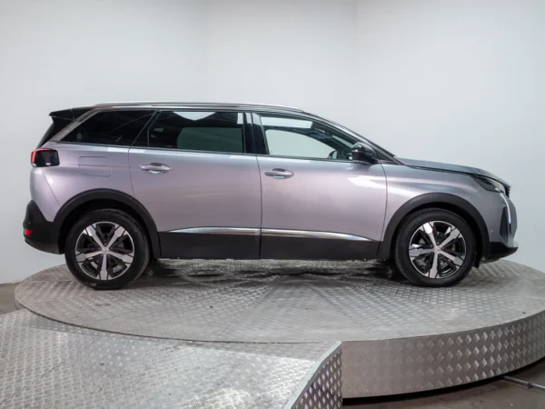 Peugeot 5008 2023 usado — Pompeyo Carrasco — foto 8
