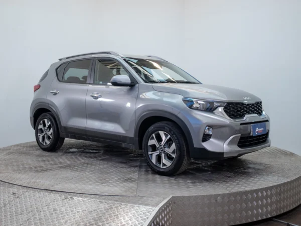 Kia SONET 2023 usado — Pompeyo Carrasco — foto 1