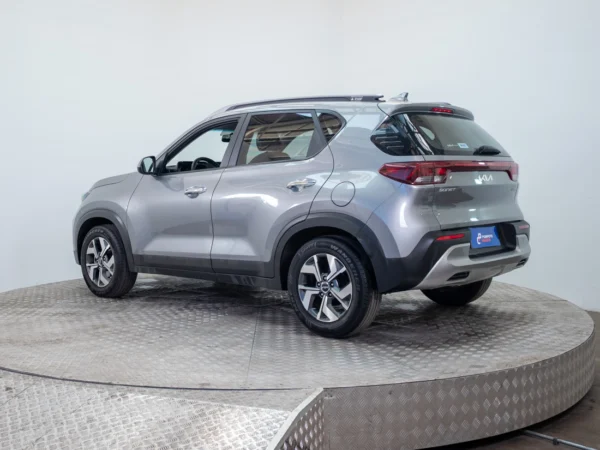 Kia SONET 2023 usado — Pompeyo Carrasco — foto 5