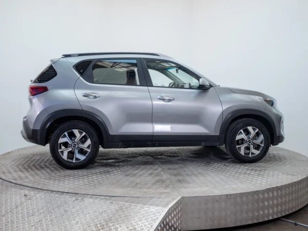 Kia SONET 2023 usado — Pompeyo Carrasco — foto 8