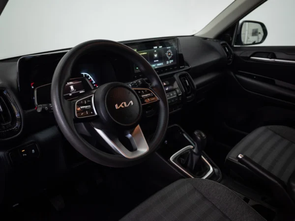 Kia SONET 2023 usado — Pompeyo Carrasco — foto 11