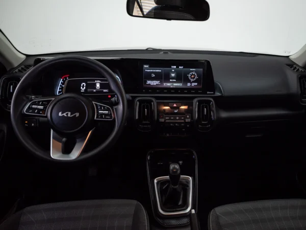 Kia SONET 2023 usado — Pompeyo Carrasco — foto 15