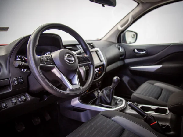 NISSAN NAVARA 2024 usado — Pompeyo Carrasco — foto 16