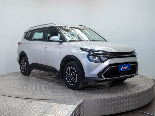 Kia CARENS 2024 usado — Pompeyo Carrasco — foto 1