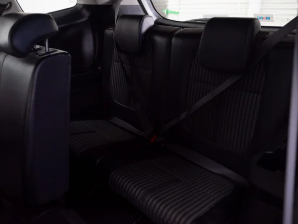 Kia CARENS 2024 usado — Pompeyo Carrasco — foto 15