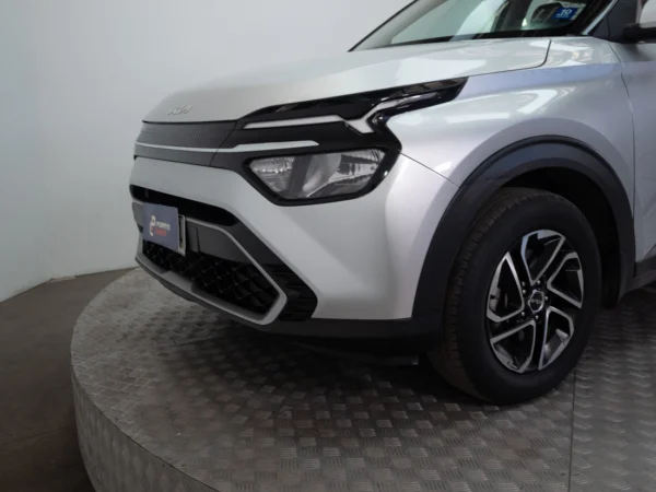 Kia CARENS 2024 usado — Pompeyo Carrasco — foto 19