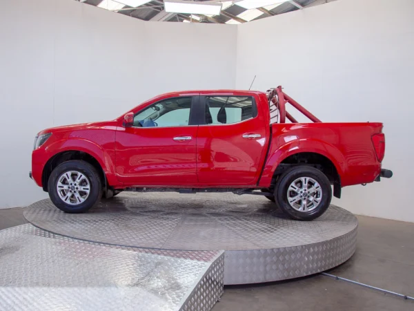 NISSAN NAVARA 2024 usado — Pompeyo Carrasco — foto 2