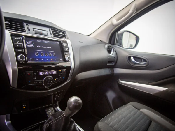 NISSAN NAVARA 2024 usado — Pompeyo Carrasco — foto 11