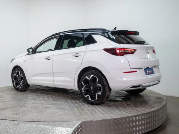 Opel GRANDLAND 2024 usado — Pompeyo Carrasco — foto 5