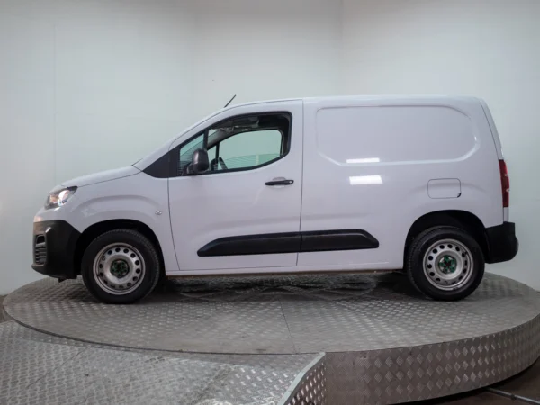 Citroën BERLINGO 2025 usado — Pompeyo Carrasco — foto 4