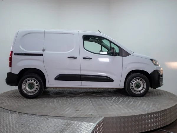 Citroën BERLINGO 2025 usado — Pompeyo Carrasco — foto 8