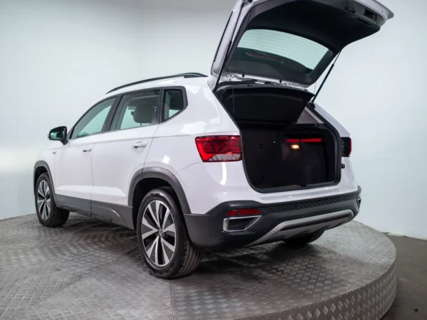 VOLKSWAGEN TAOS 2025 usado — Pompeyo Carrasco — foto 9