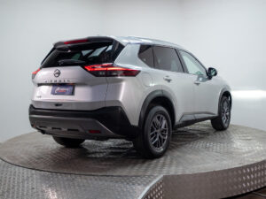Nissan X-TRAIL 2023 usado — vista 7 | Pompeyo Carrasco