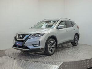 Nissan X-TRAIL 2023 usado — transmisión automática | Pompeyo Carrasco