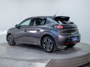 Peugeot NEW 208 2024 usado — en Movicenter | Pompeyo Carrasco