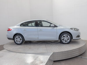 RENAULT FLUENCE 2019 usado — vista 8 | Pompeyo Carrasco