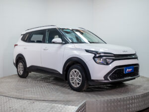 Kia CARENS 2023 usado — vista 9 | Pompeyo Carrasco