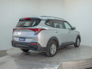 Kia CARENS 2023 usado — vista 7 | Pompeyo Carrasco