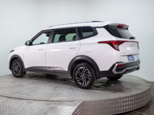 Kia CARENS 2024 usado — suv | Pompeyo Carrasco