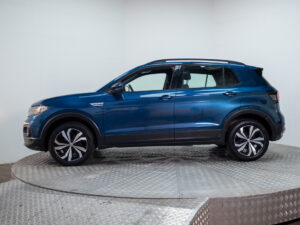 VOLKSWAGEN T-CROSS 2021 usado — en Movicenter | Pompeyo Carrasco