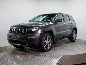 JEEP GRAND CHEROKEE 2021 usado — transmisión automática | Pompeyo Carrasco