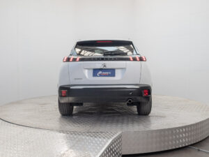 Peugeot 2008 2021 usado — transmisión automática | Pompeyo Carrasco