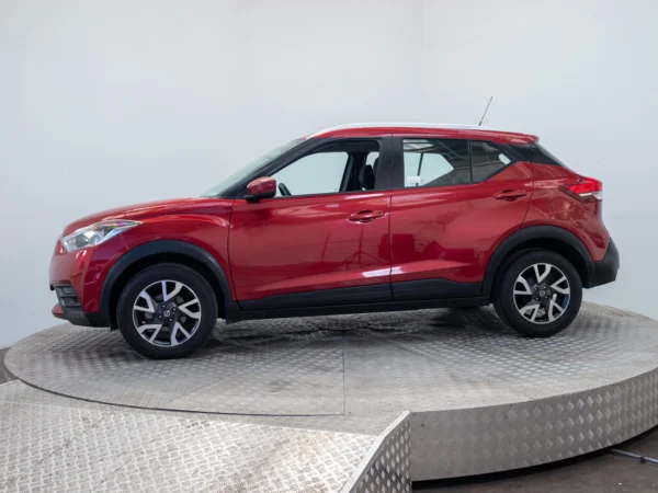 NISSAN KICKS 2020 usado — Pompeyo Carrasco — foto 3