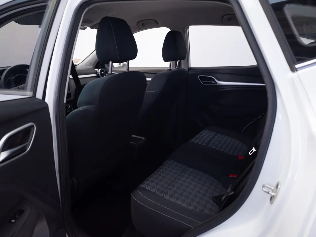 MG Zs — foto 14 de 18