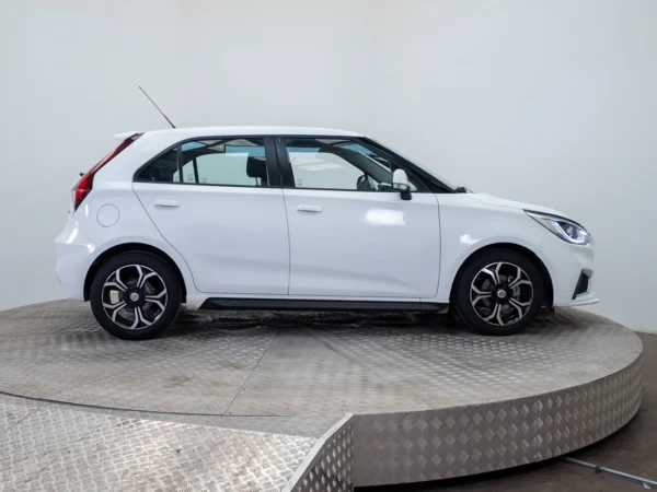 MG 3 MG 2023 usado — Pompeyo Carrasco — foto 8