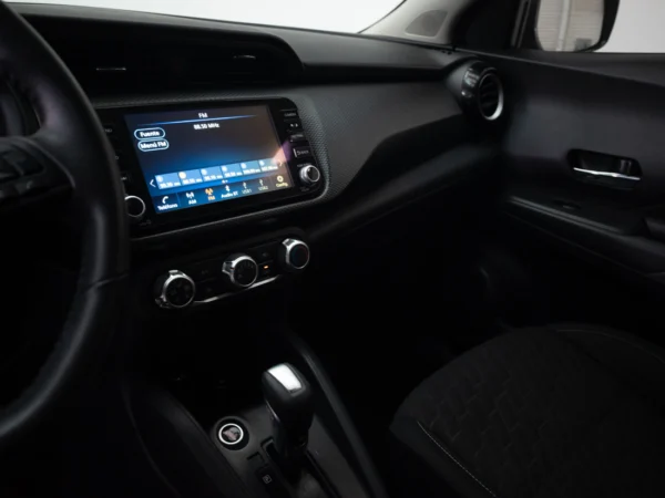 NISSAN KICKS 2023 usado — Pompeyo Carrasco — foto 12