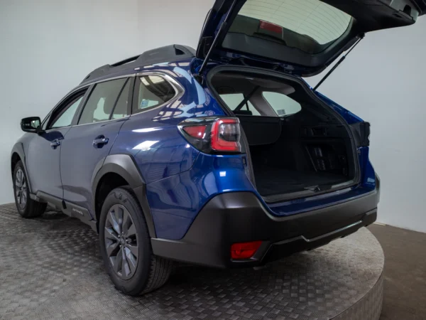 Subaru OUTBACK 2023 usado — Pompeyo Carrasco — foto 8