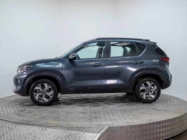 Kia SONET 2023 usado — Pompeyo Carrasco — foto 4