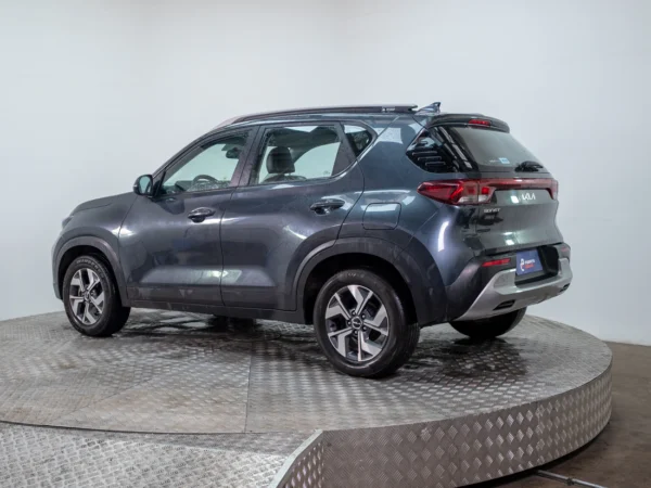 Kia SONET 2023 usado — Pompeyo Carrasco — foto 5