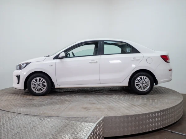 Kia SOLUTO 2024 usado — Pompeyo Carrasco — foto 3