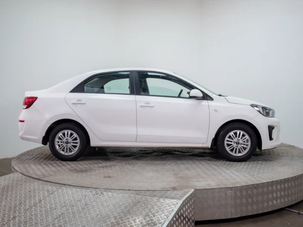 Kia SOLUTO 2024 usado — Pompeyo Carrasco — foto 7